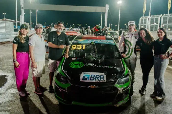 Vasco Pedro conquista podio na estreia da Turismo Nacional uai